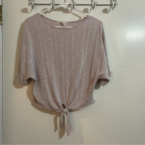 Caution To The Wind Tops - Caution To The Wind Lavender and White Striped Tie-Front Women’s Top Size Small